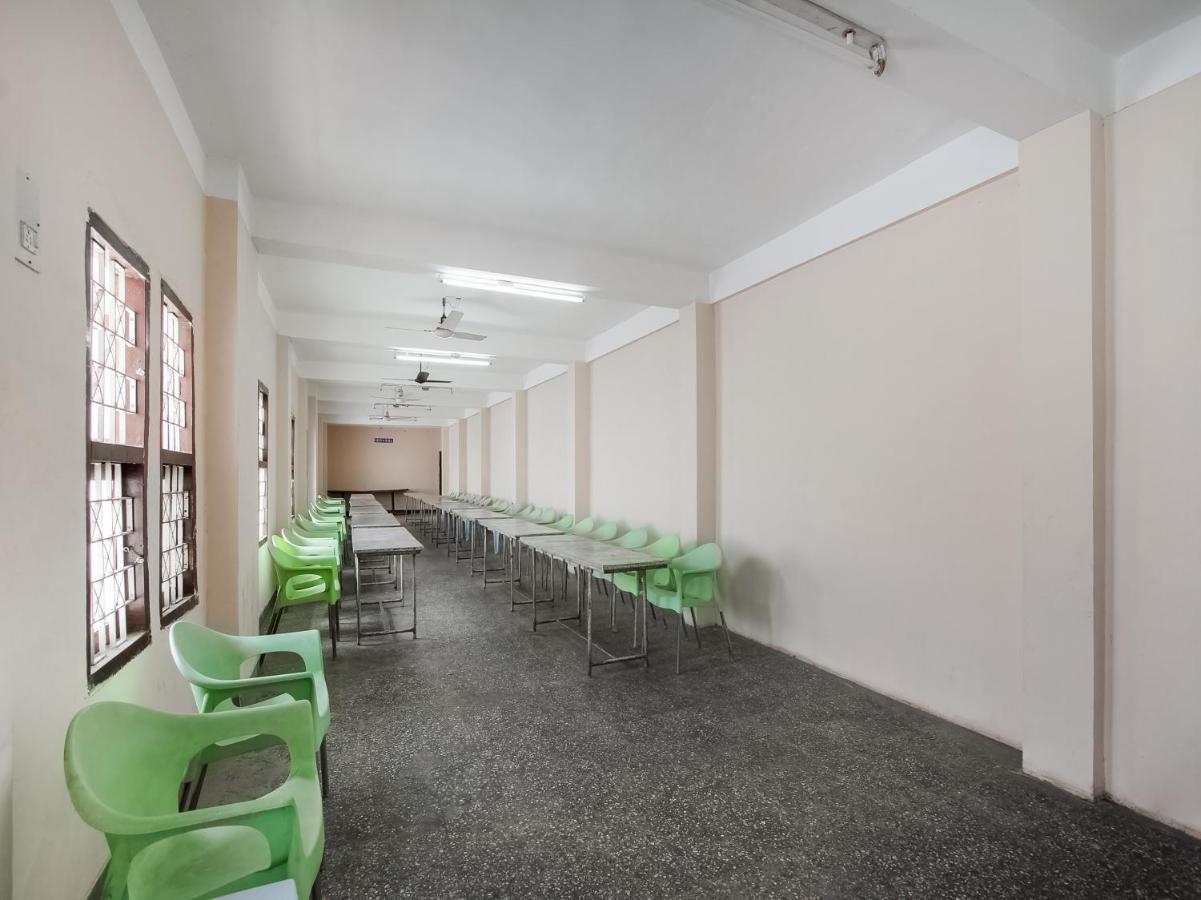 Spot On 43451 Hotel Sakunthala International Tirunelveli Buitenkant foto